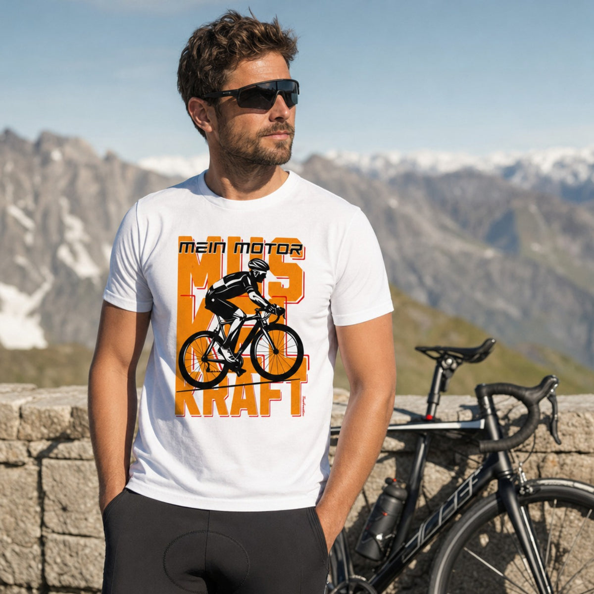 MEIN MOTOR – MUSKELKRAFT (Premium Organic T-Shirt)